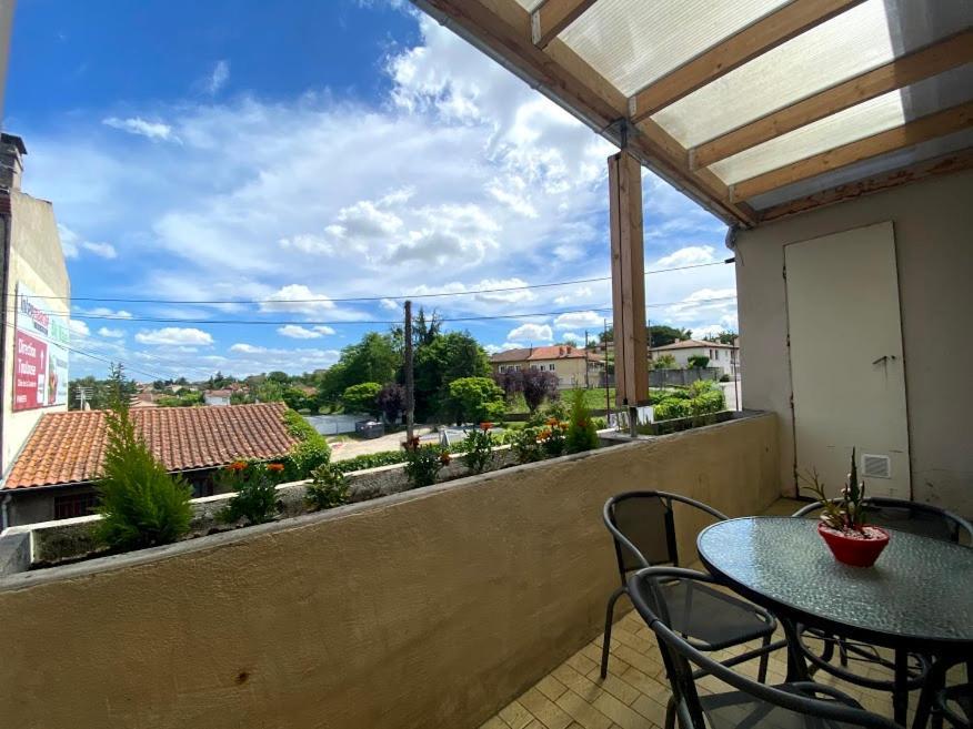 Appart Aux Deux Colombes Avec Balcon Et Garage Pamiers Esterno foto